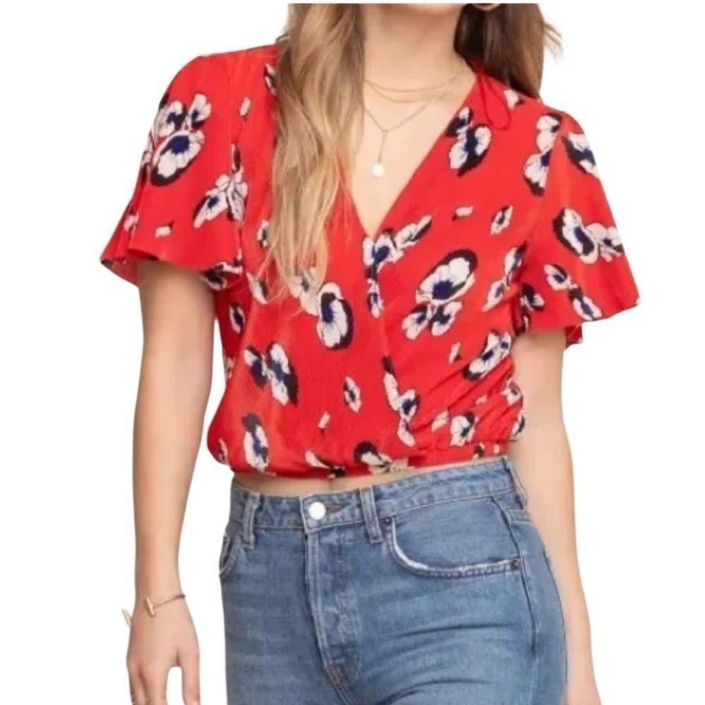 Astr The Label Crinkle Wrap Top Red Floral Size XS